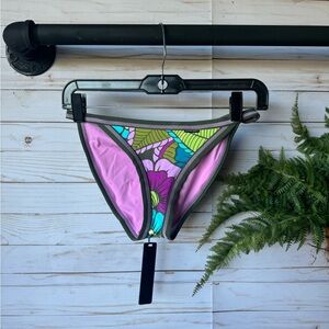 NWT Wave Life women’s reversible swim bottoms size medium